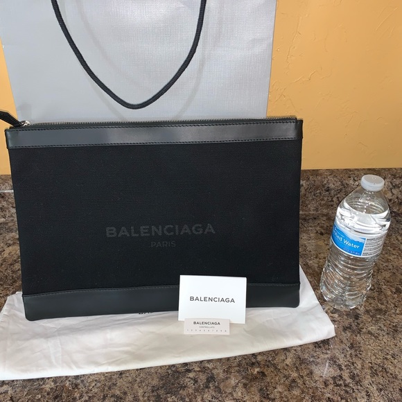 NEW BALENCIAGA CLUTCH - Picture 5 of 5